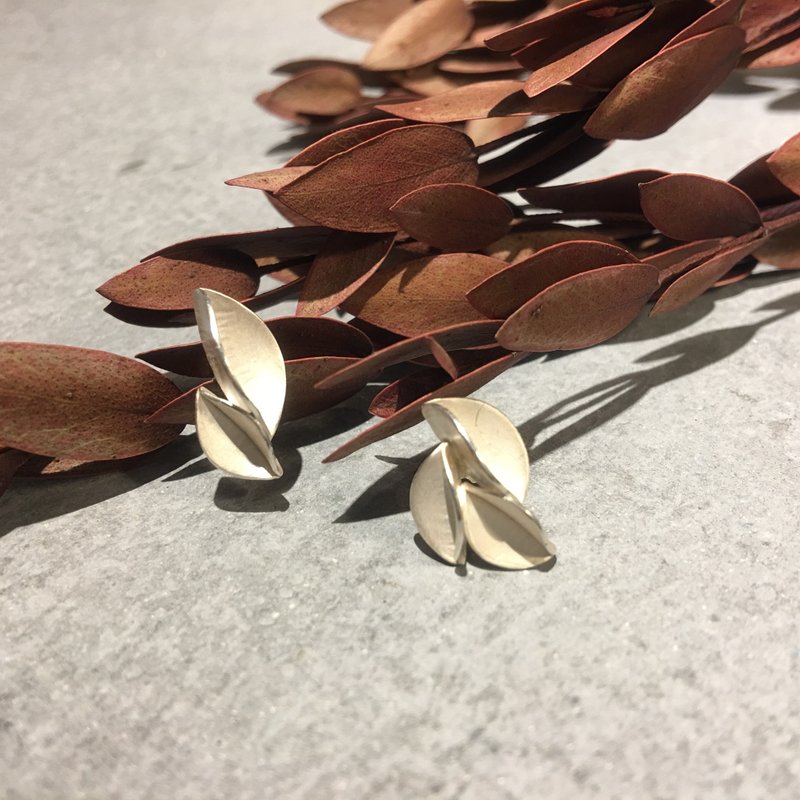 Sterling silver leaf earrings
