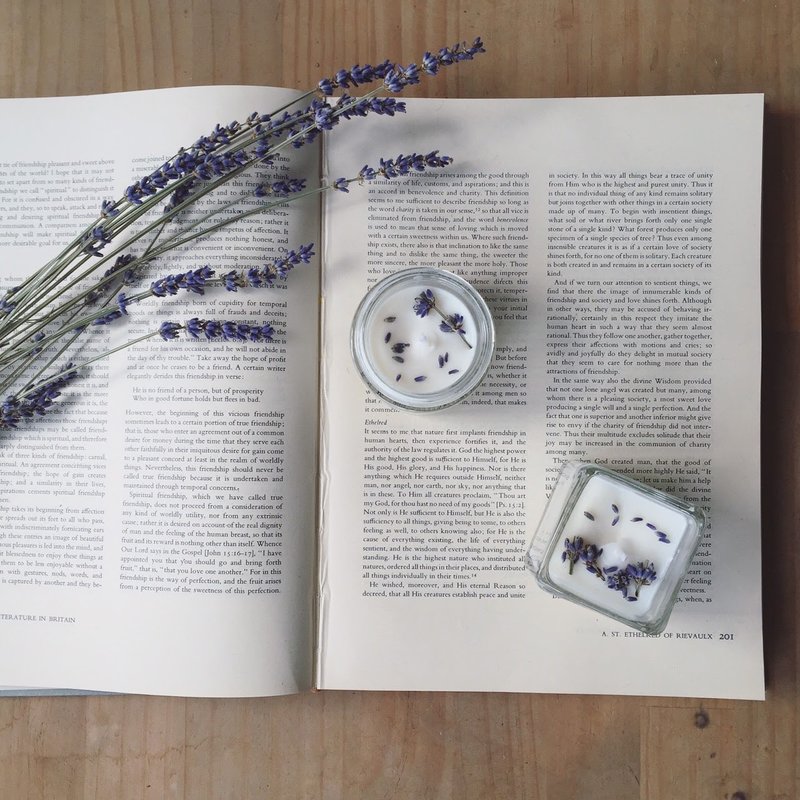 Lavender essential oil candle