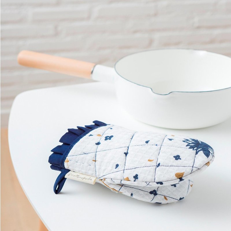 A little Oven Mitt - Spring