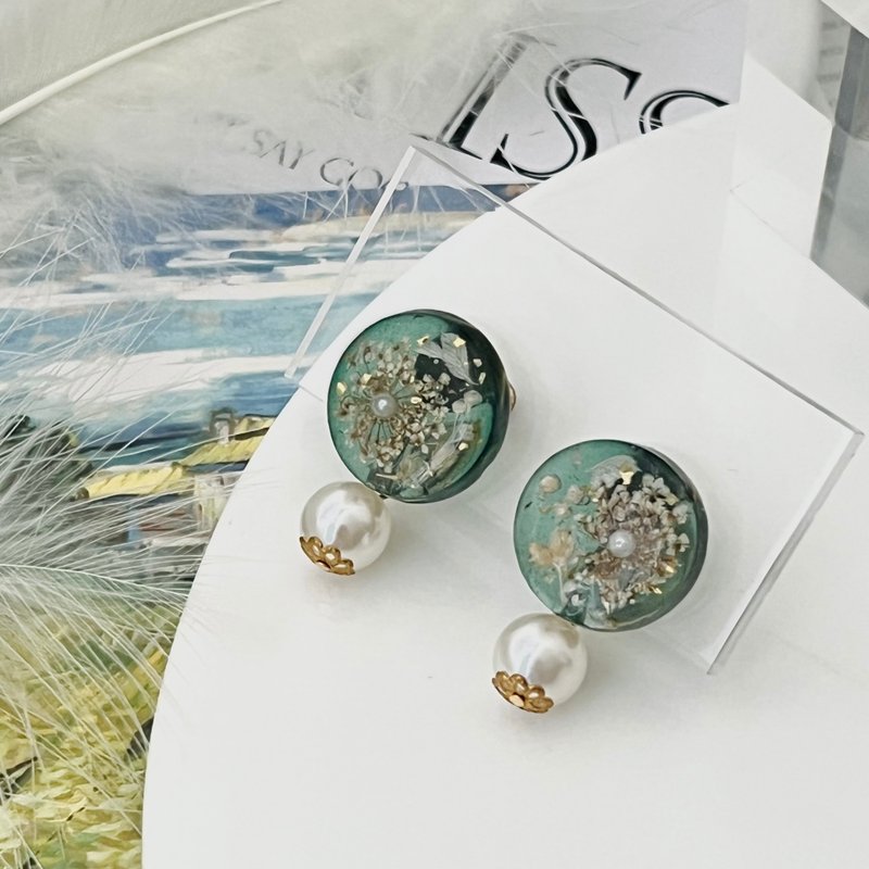 Firework Celestial Velvet Dry Flower Earrings-Pearl Style