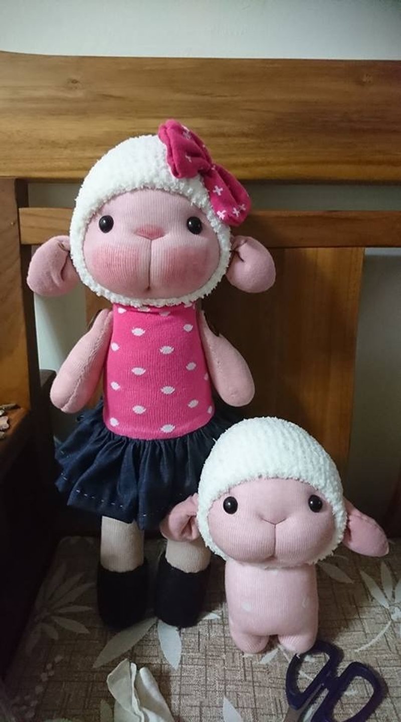 彤彤 sheep larger version ~ Martin socks doll