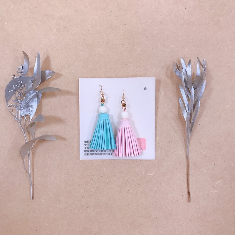 Tassel earrings / sweet sister