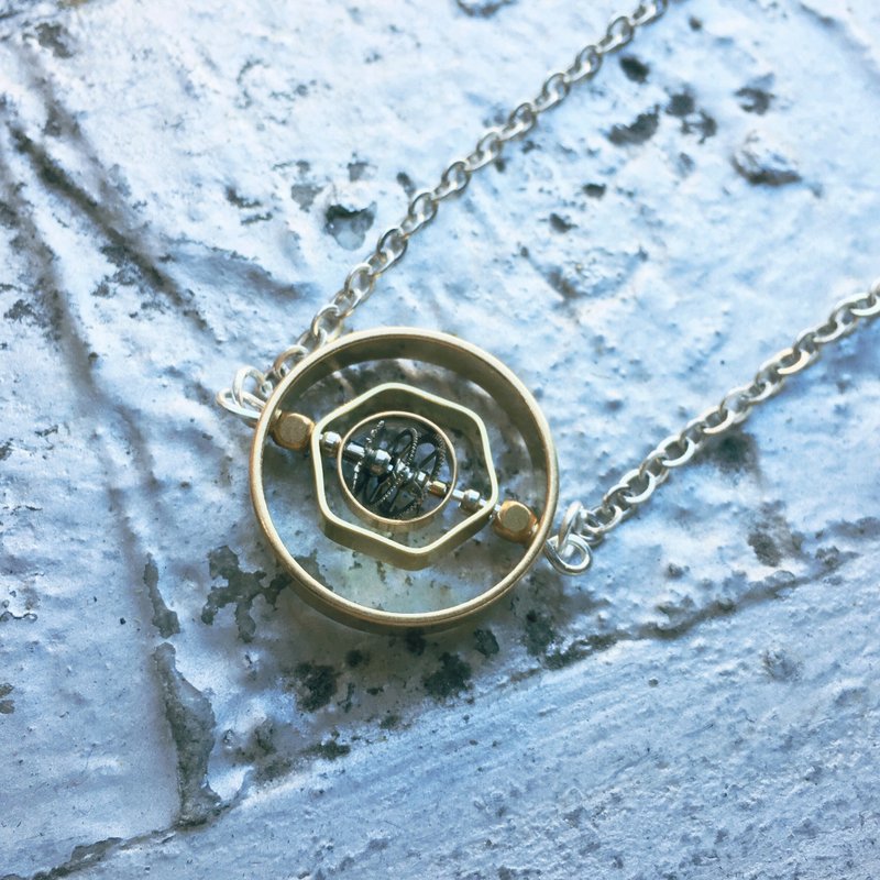 Frozen Time | Gear Necklace