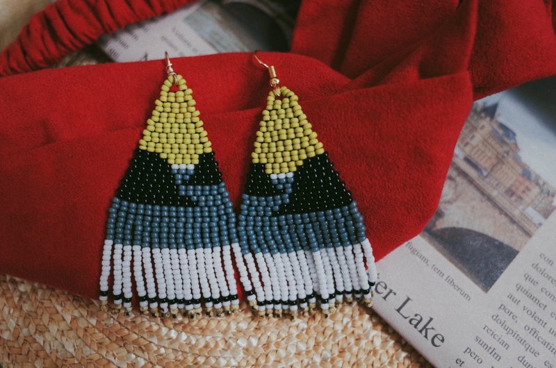 Mountain and sea landscape series beaded earrings (turnable ear clip)