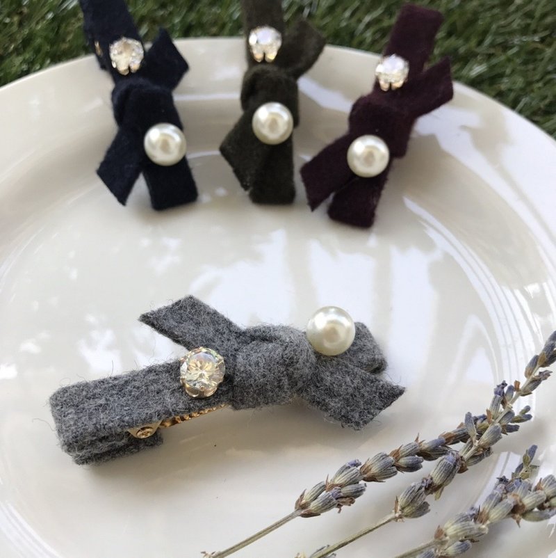 Noble hair clip (gray)