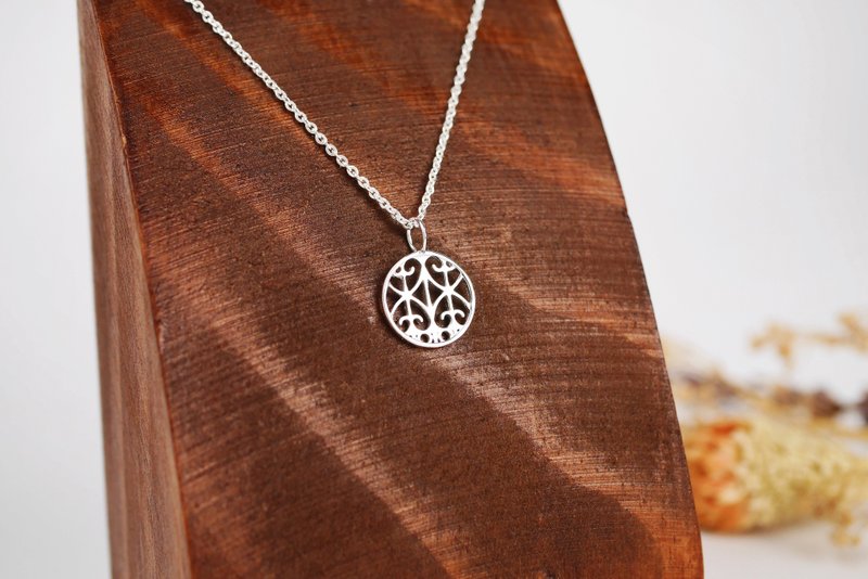 【窗花系列】中窗花3號圓項鍊 - 項鍊 - 純銀 銀色