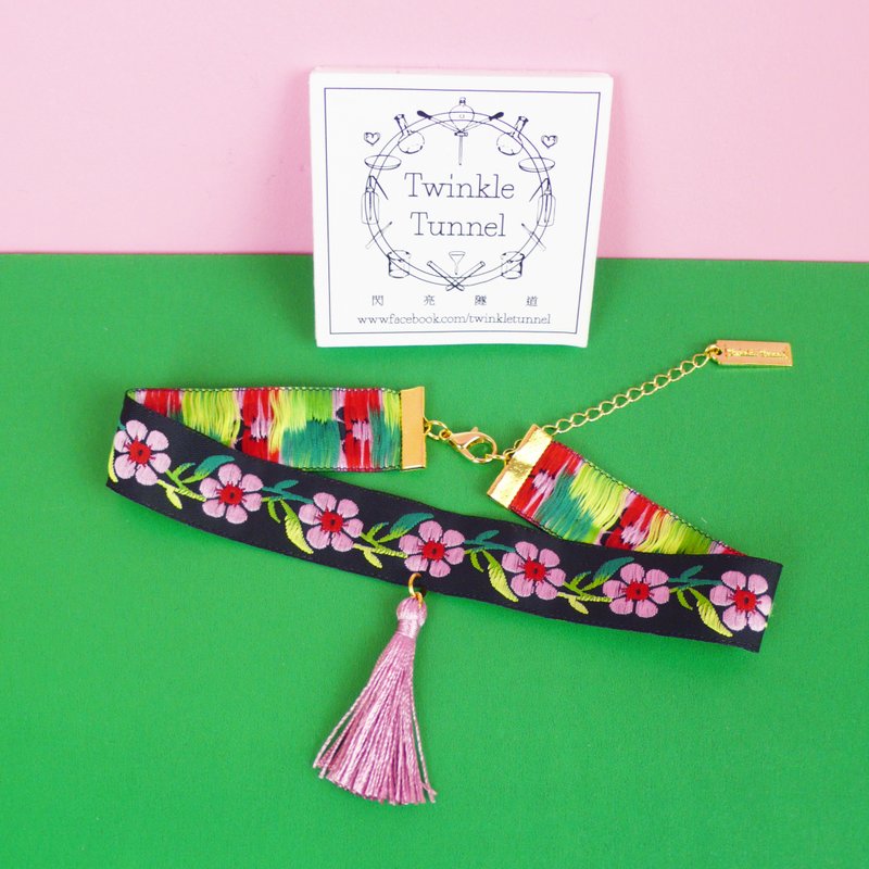 European woven flowers fringed necklace (pink)