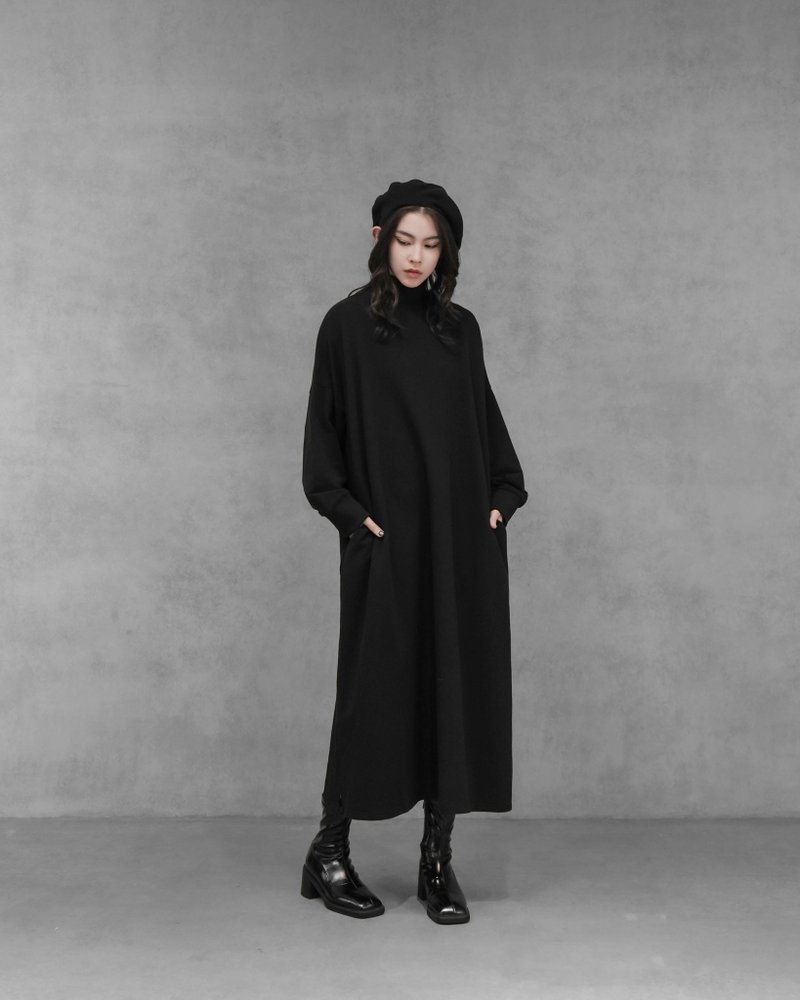 MUKK DESIGN 法國納米絨棉高領長版T - 裙子/長裙 - 聚酯纖維 黑色