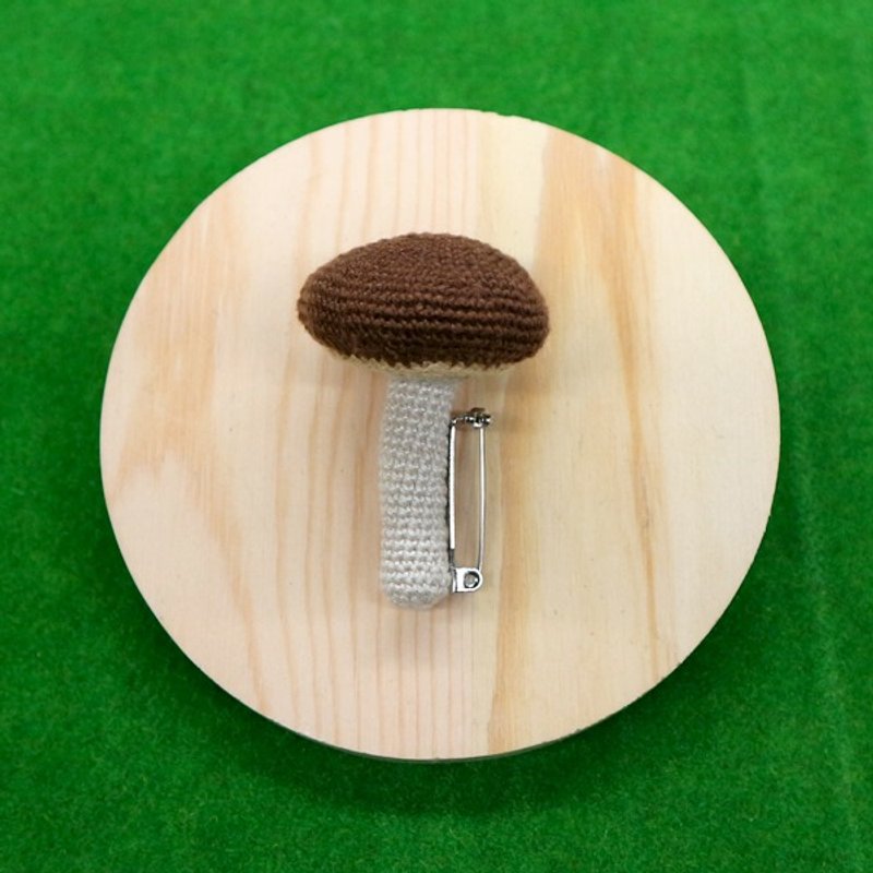Knitting pin mushrooms