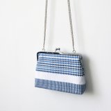 Wahr_ blue quilted clasp frame bag/with chain/ cosmetic bag / shoulder bag / small objects package / portable package