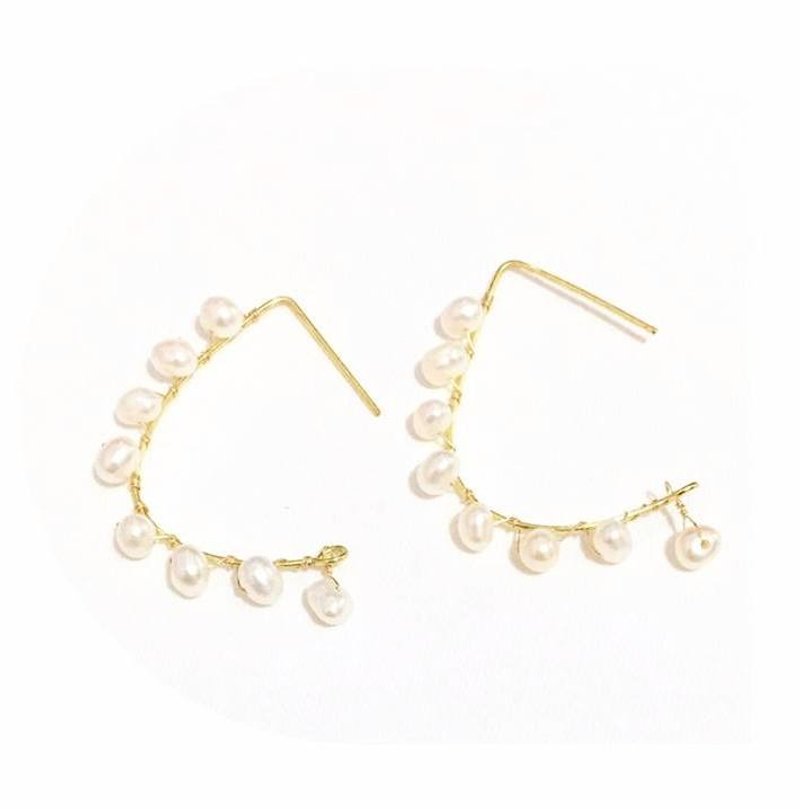 Simple & Chic Style Pearl Earrings