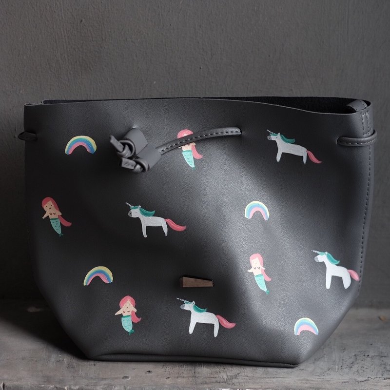 Unicorn Rainbow Bucket Bag