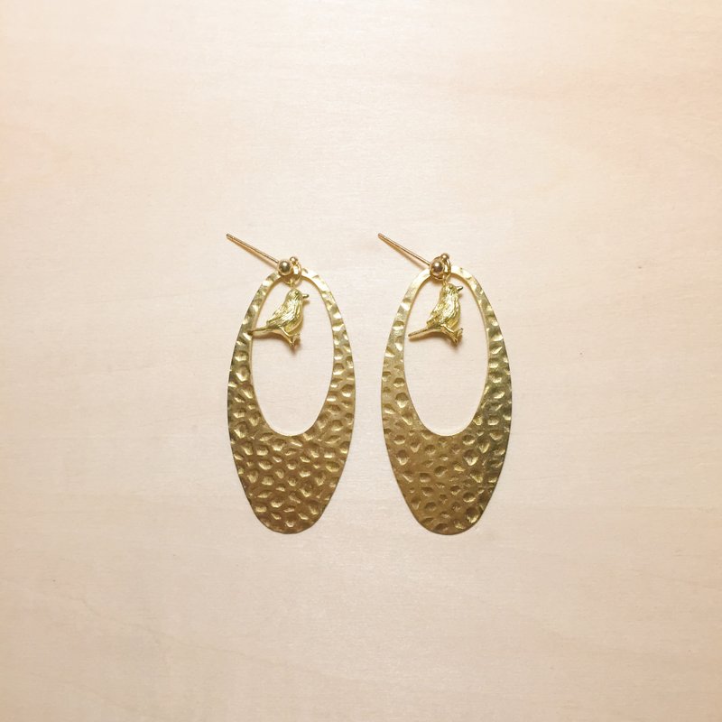 Vintage brass bird openwork oval earrings