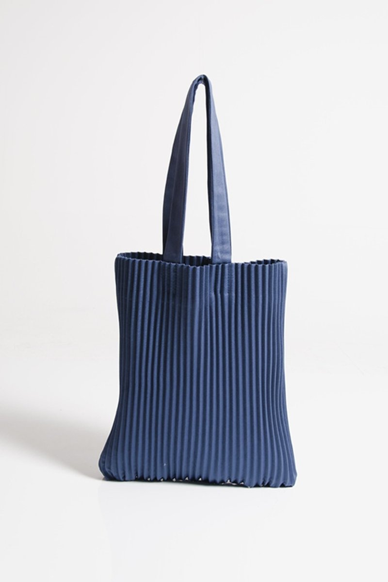 NEW! aPulp Tote bag in Midnight Blue