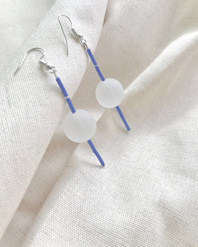 Bao blue matte simple earrings