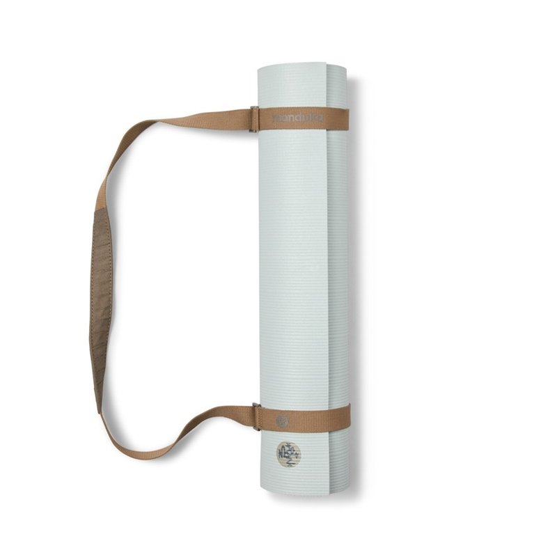 【Manduka】Commuter Mat Carrier 瑜珈墊揹繩 - Lions Mane - 運動配件 - 棉.麻 卡其色