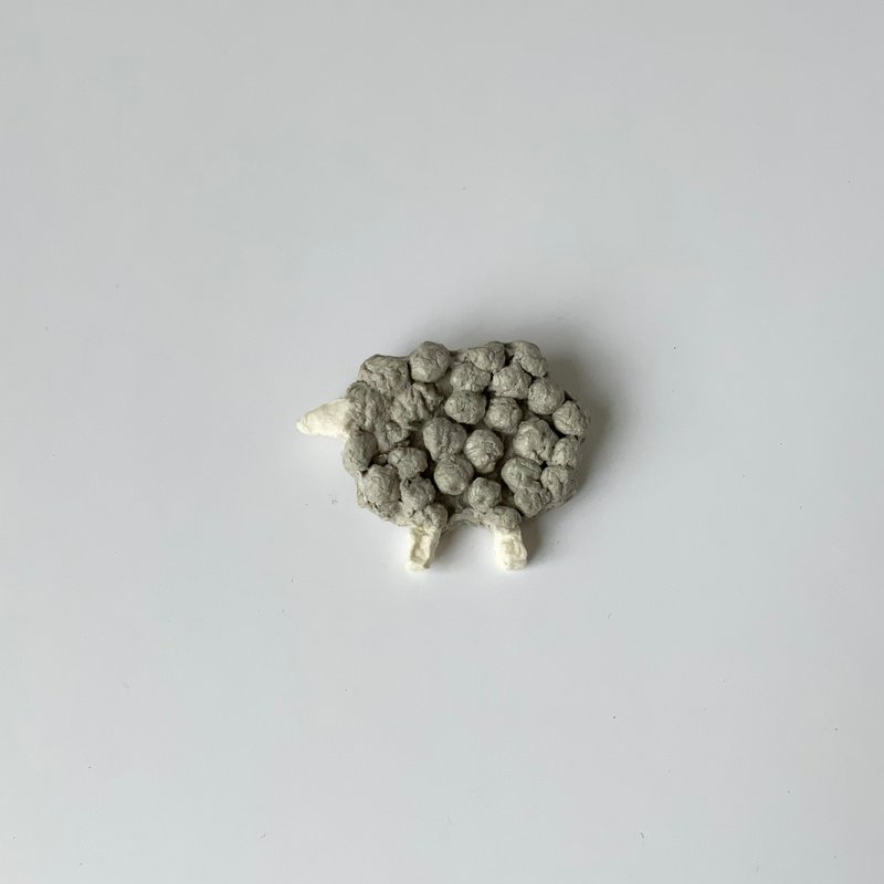 羊のブローチ Paper Sheep Gray - 胸針 - 紙 灰色
