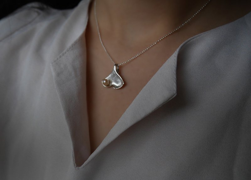 925 Silver Ginkgo Leaf Pearl Necklace