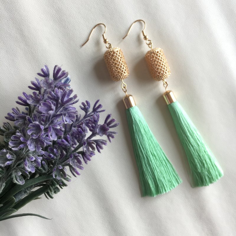 14k Gold-Plated Lattice Barrel Tassel Earrings