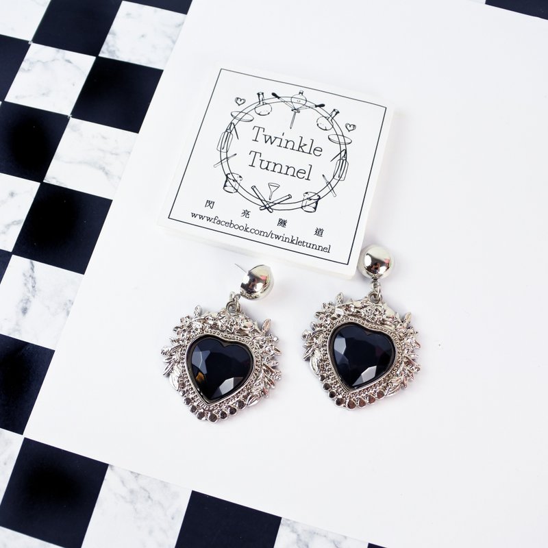 Silver frame black love gemstone earrings