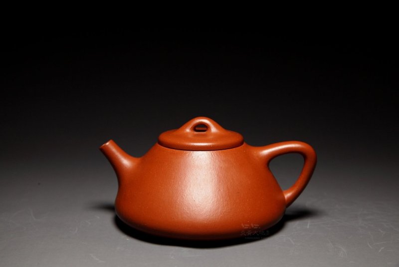 【子冶石瓢】 胖老闆 龍山堂 傳統手工  黃龍山老朱泥 135cc - 茶壺/茶杯/茶具 - 陶 咖啡色