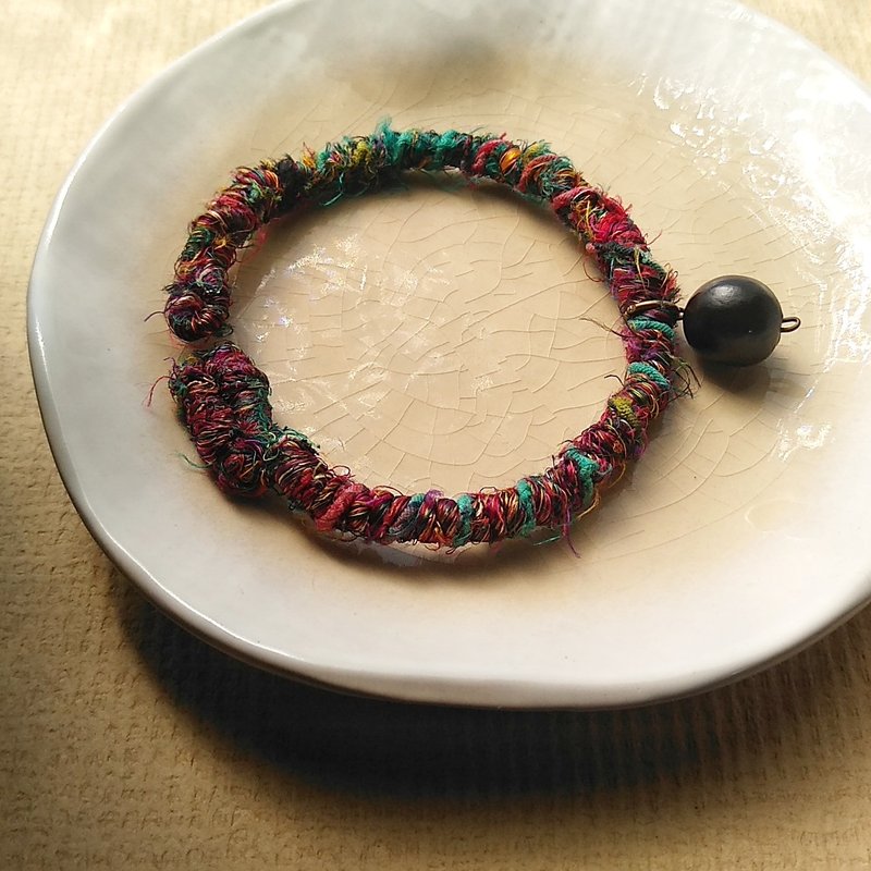 Sapindus < Seed Bracelet > Botanical Jewelry