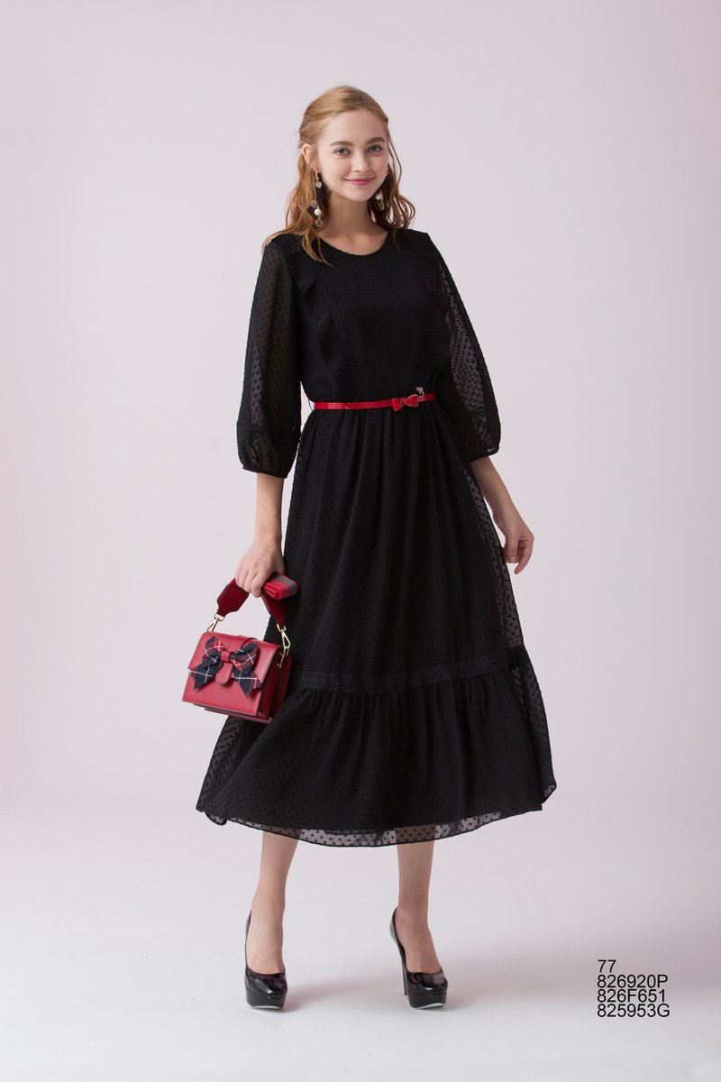 Cut lace long sleeve dress 826F651