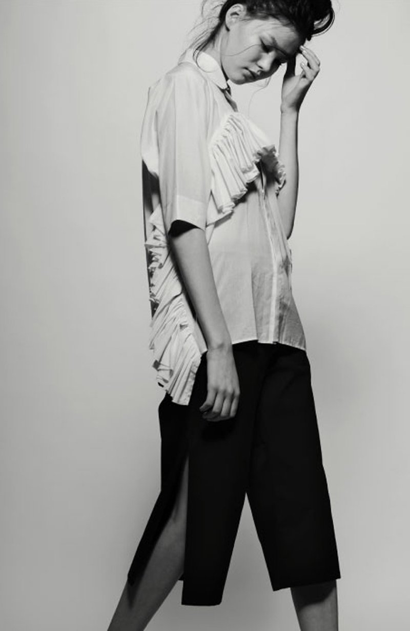 Out of print out clear 16 spring and summer SS side slit style shorts