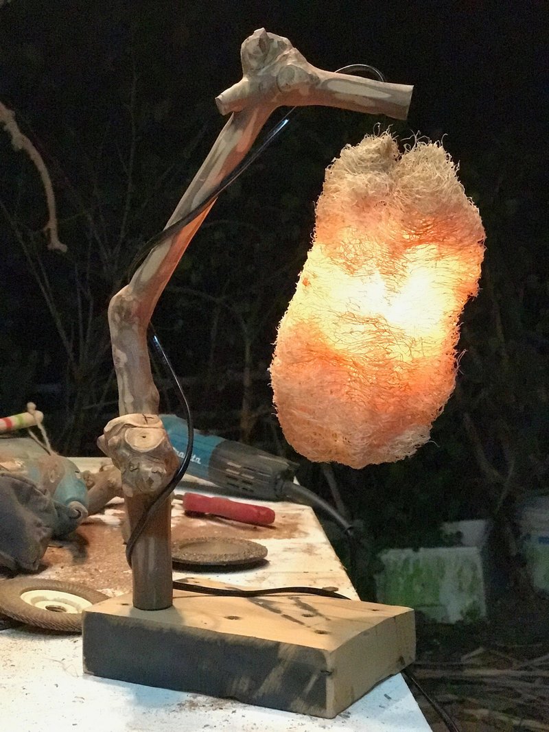 Barre branch table lamp