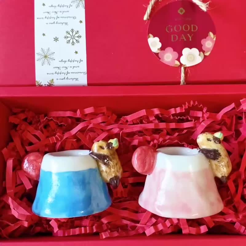 【畢業禮物】水豚富士山牙刷座(藍粉兩色)|手作陶藝 卡片代寫 - 廚具 - 瓷 藍色
