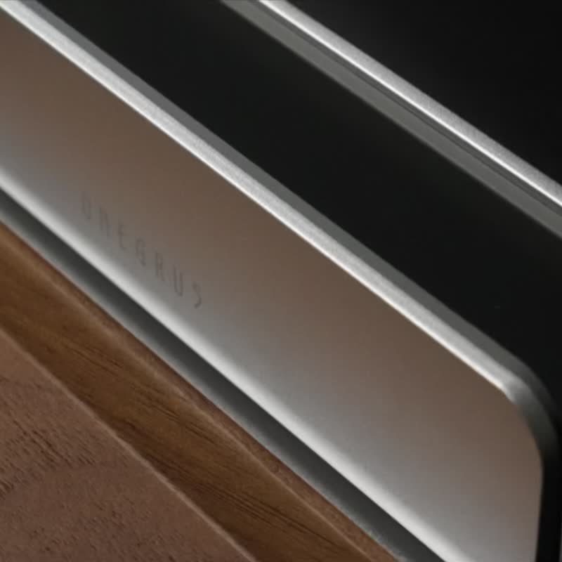 Onegrus 質感居家 MacBook收納架 - 電腦配件 - 木頭 銀色