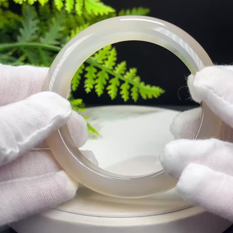 精品 藕粉色瑪瑙手鐲 60MM 冰潤起光龍鱗紋玉髓手環 積極主動活力 - 手鍊/手環 - 半寶石