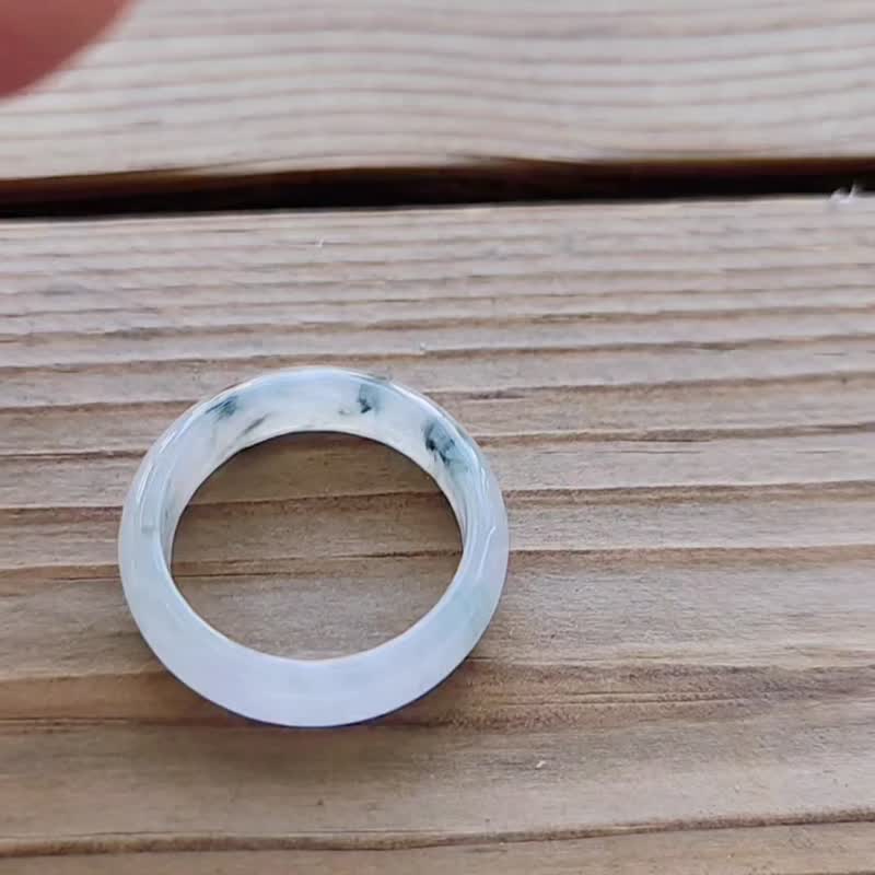 【親翠】天然翡翠 冰冷冽冰川螢光水墨藝術草花手指鐲14.5號戒圈 - 戒指 - 玉石 多色