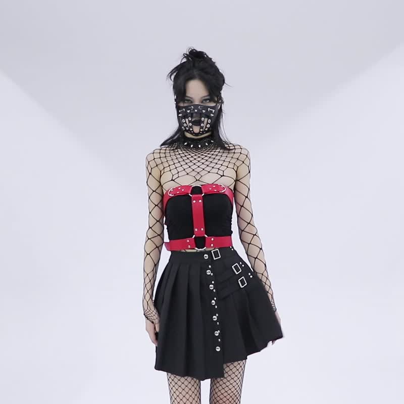 龐克饕餮皮革鉚釘條紋面罩 - 口罩/口罩收納套 - 其他材質 黑色