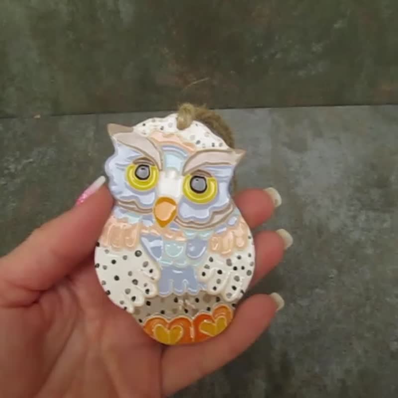 Ceramic owl wall decoration,christmas tree owl ornament,handmade owl wall art - 牆貼/牆身裝飾 - 陶 多色