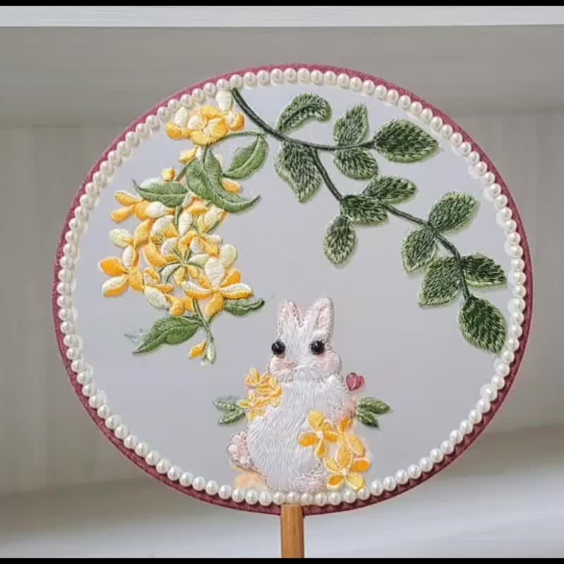 Cute pet palace fan [wisteria cat, osmanthus rabbit] ~ double-sided design - Fans - Thread 