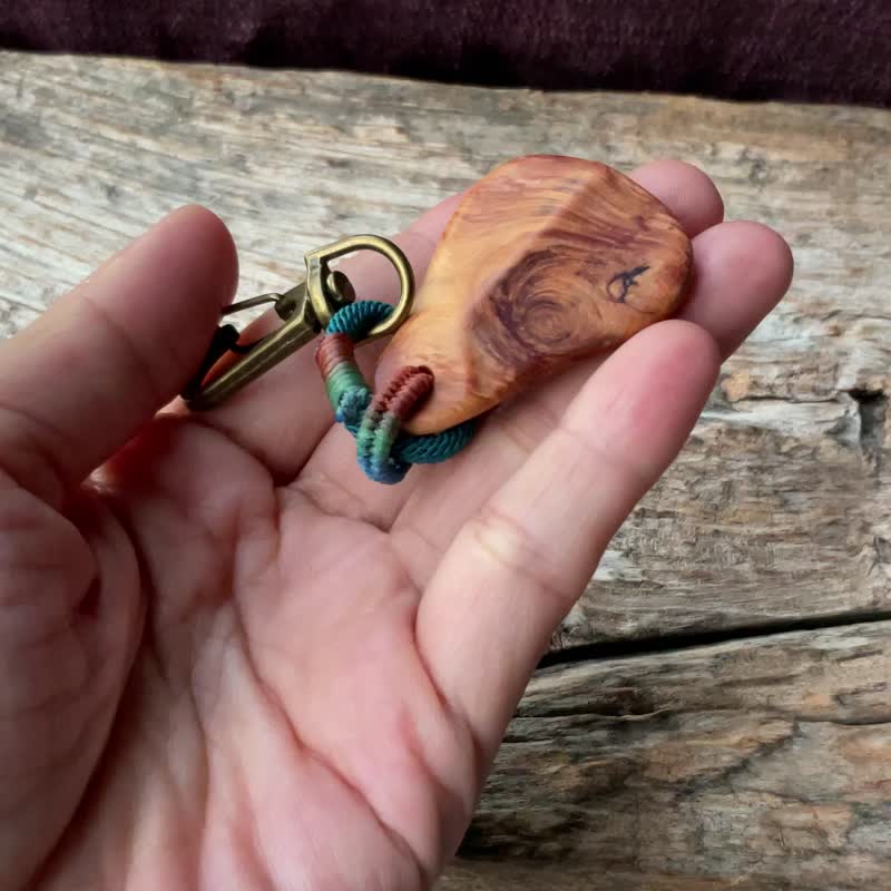 Fenghua.Taiwanese cypress pendant key ring backpack pendant - Keychains - Wood Multicolor