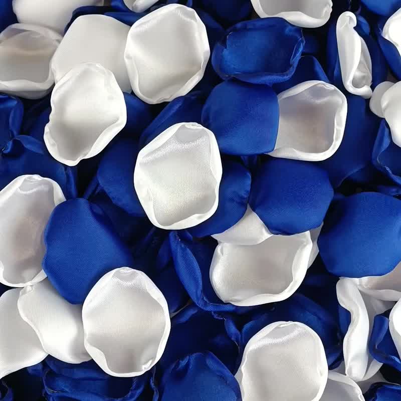 青と白の花びら 青い花びら ロイヤルブルーの結婚式 エレクトリックブルーのブライダル - ドライフラワー・ブーケ - シルク・絹 