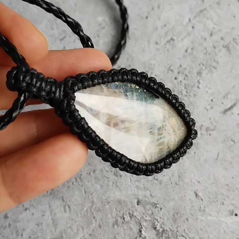 Blue BELOMORITE MOONSTONE with Smoky quartz inclusion, rare Russian stone - 項鍊 - 寶石 卡其色