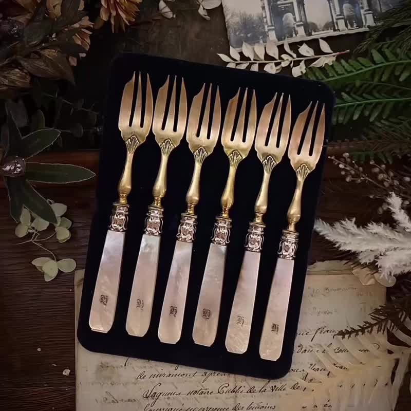 19世紀末 法國第二帝國訂製款珍珠母貝手柄 × 黃銅甜點前菜叉 - 其他 - 貝殼 銀色