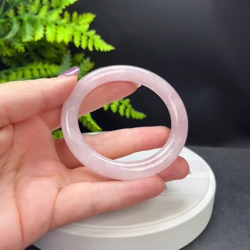 粉晶手镯 53+MM 冰飄閃片彩虹 漸變粉圓條芙蓉水晶手環 嬌嫩旺夫 - 手鍊/手環 - 水晶 粉紅色