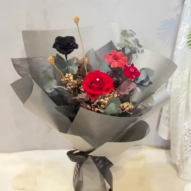 永生花束 七夕 情人節 告白 紅黑個性配色 可客製 - 乾燥花/永生花 - 植物.花 紅色