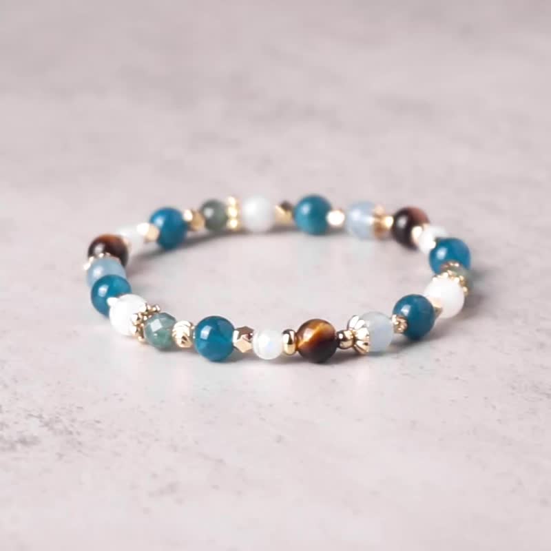 Waimushan Seaview // Ocean Sapphire Blue Stone Green Stone Moonstone Stone Bracelet - Bracelets - Crystal Blue