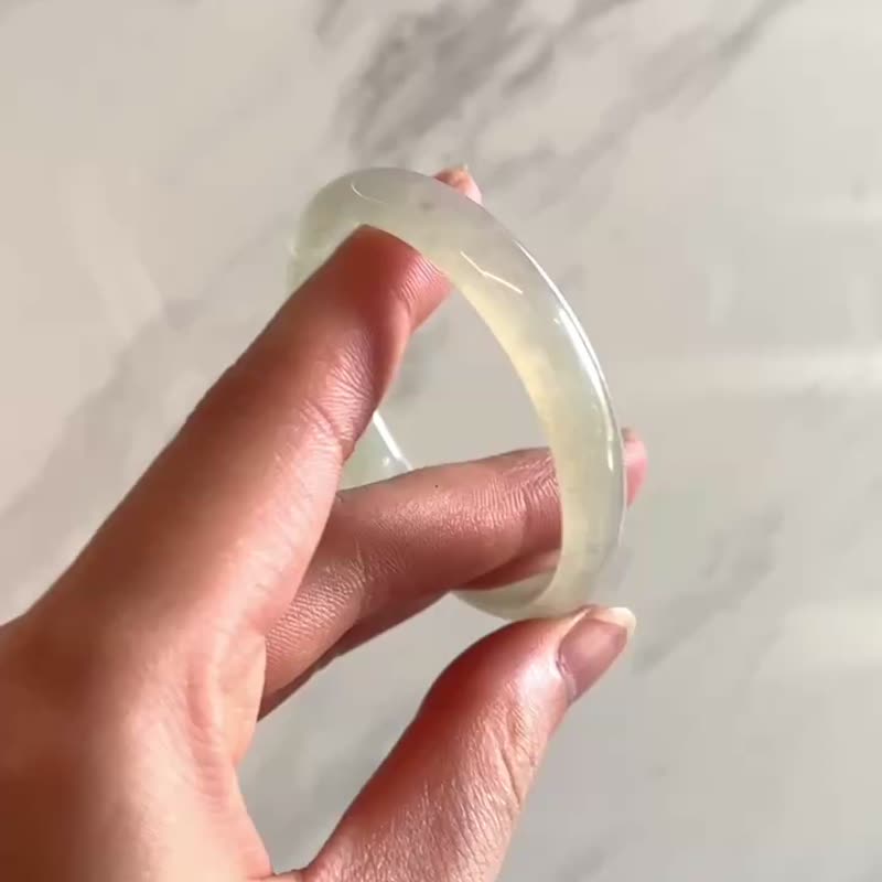 高冰種 天然翡翠 緬甸翡翠 A玉 玉鐲 • 高冰種若芽翡翠貴妃鐲 - 手鍊/手環 - 石頭 黃色