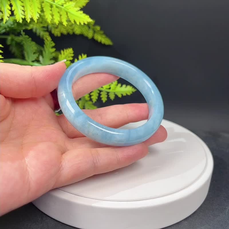 海藍寶手鐲56+MM 藍天白雲星光潤藍寶石手環 三月生辰幸運護身符 - 手鍊/手環 - 寶石 藍色