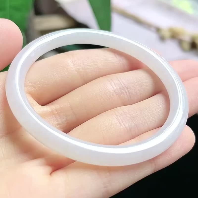 冰種 天然翡翠 緬甸 A玉 玉鐲 • 糯冰種白翡翠貴妃鐲 - 手鍊/手環 - 玉石 白色