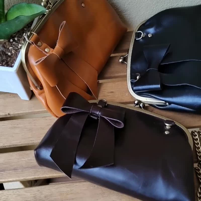 LEATHER KISS LOCK BOW CROSSBODY BAG / SHOULDER BAG - Other - Genuine Leather Black