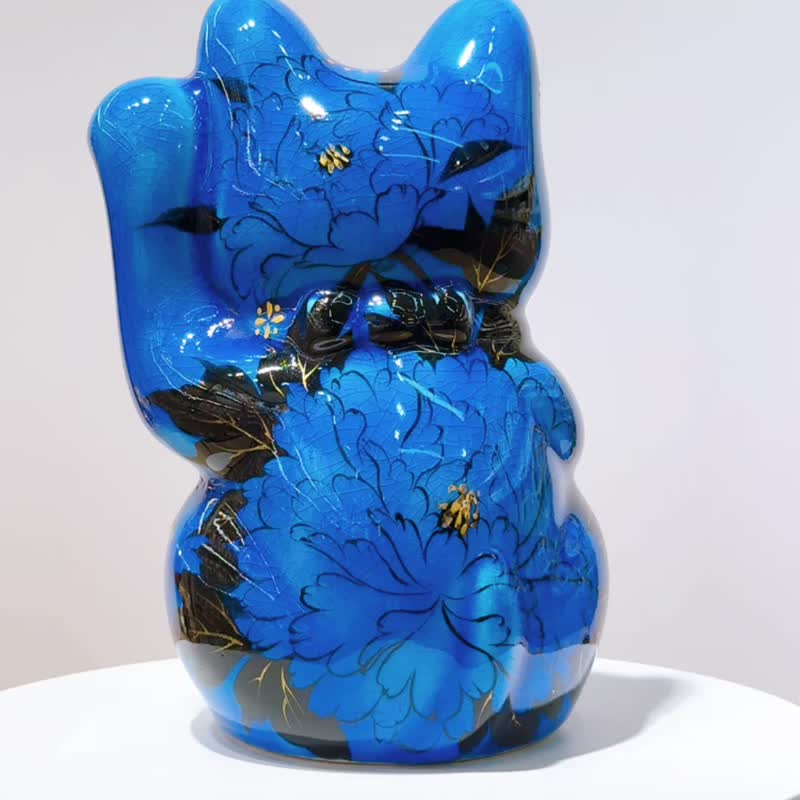【藍丹聚財】日本清水燒招財貓 | 交趾 - 牡丹 中號 - 擺飾/家飾品 - 瓷 藍色