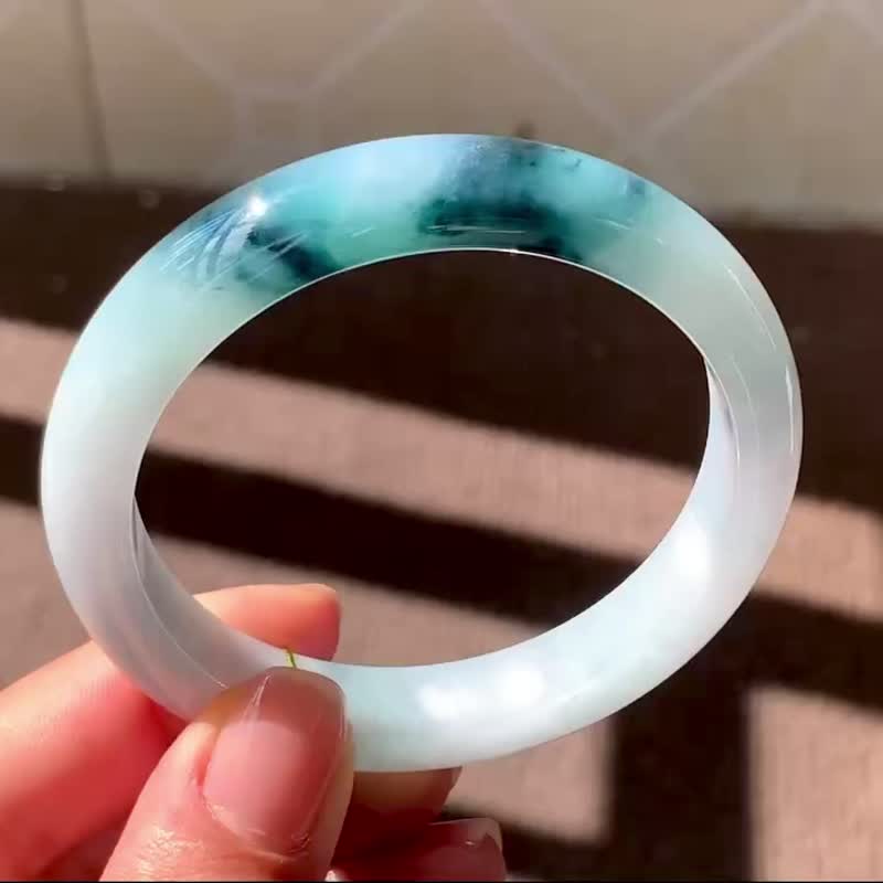 Ice type natural jadeite Myanmar A jade bracelet • Glutinous ice type jade bracelet with floating blue flowers - Bracelets - Jade Blue