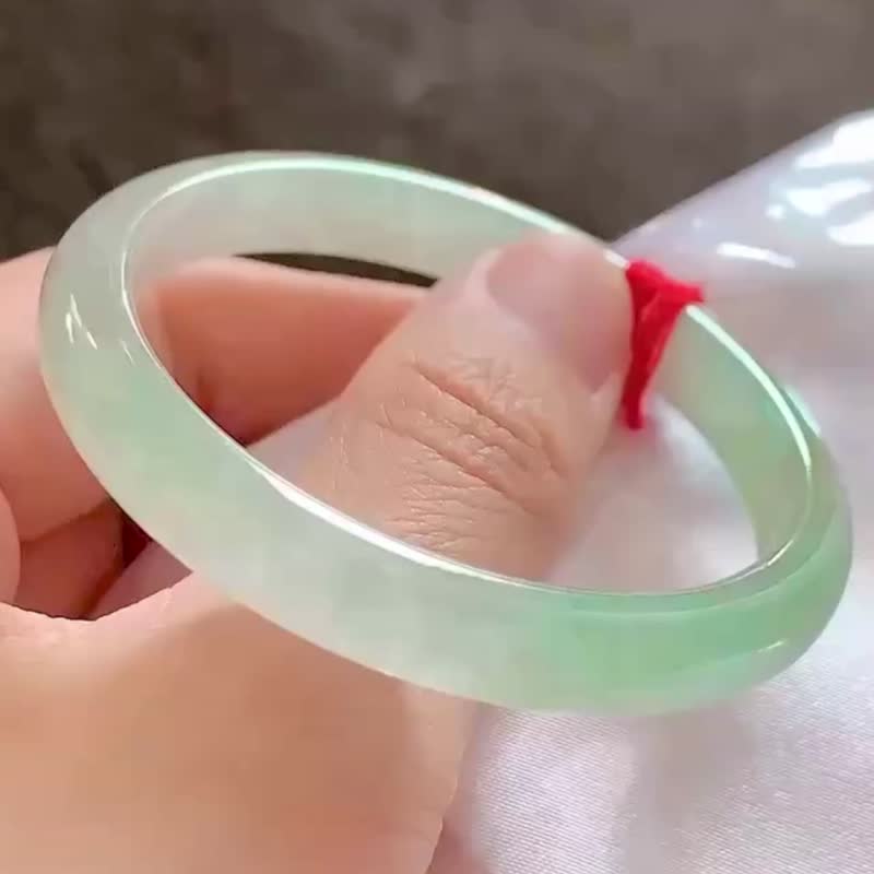 冰種 天然翡翠 緬甸 A玉 玉鐲 • 冰種漸變晴水翡翠福鐲 - 手鍊/手環 - 玉石 綠色